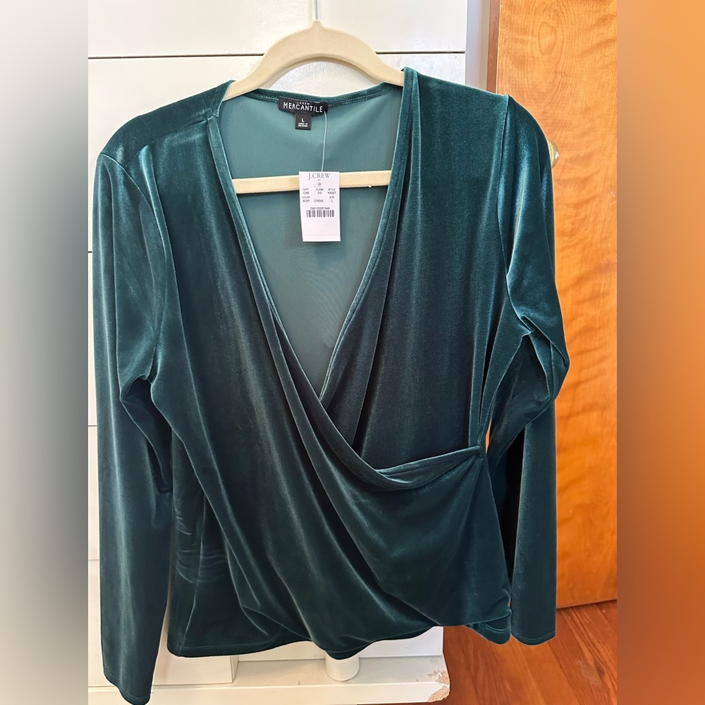 NWT J.Crew Factory Emerald Green Stretch Velour Long Sleeved Top, Size L - Picture 2 of 4